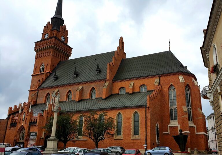 Cathedral Basilica of the Nativity of the Blessed Virgin Mary, Tarnów: A Gothic Cathedral and Renaissance Mausoleum