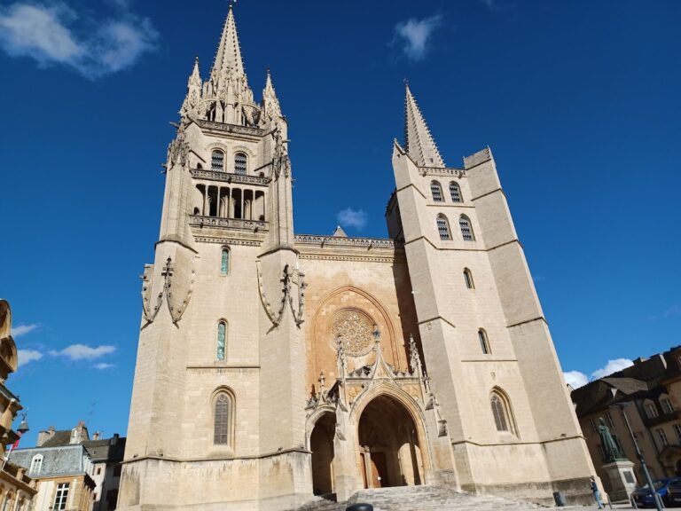 Mende Cathedral: Episcopal Seat and Gothic Basilica in France