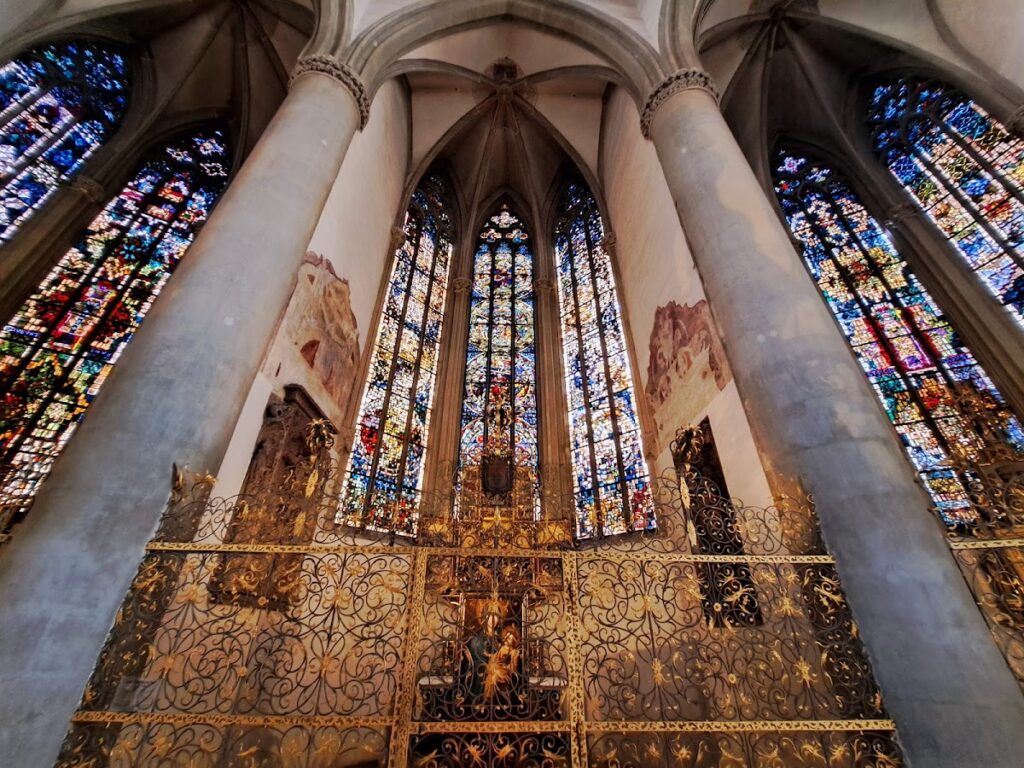 Augsburg Cathedral: An Ottonian Episcopal Church in Germany 4 Augsburg Cathedral