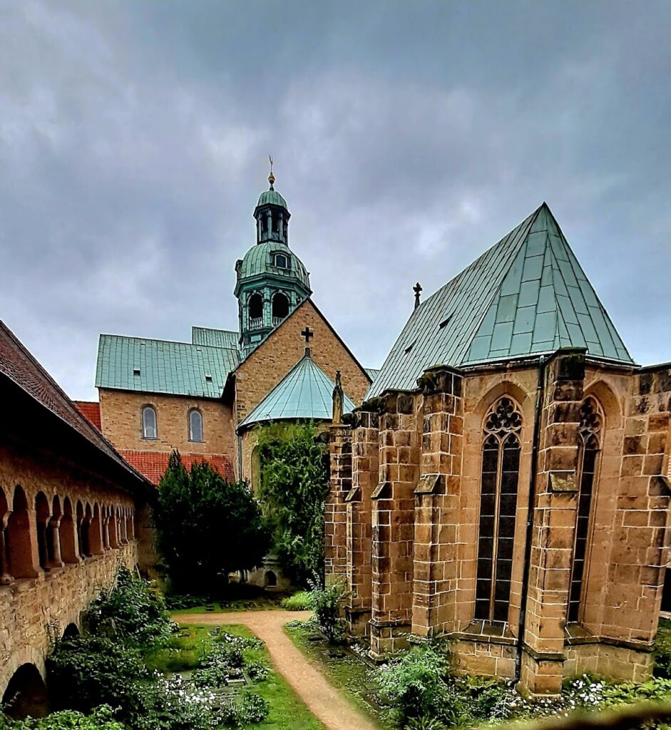 Hildesheim Cathedral: Romanesque Episcopal Church and UNESCO World Heritage Site 5 Hildesheim Cathedral