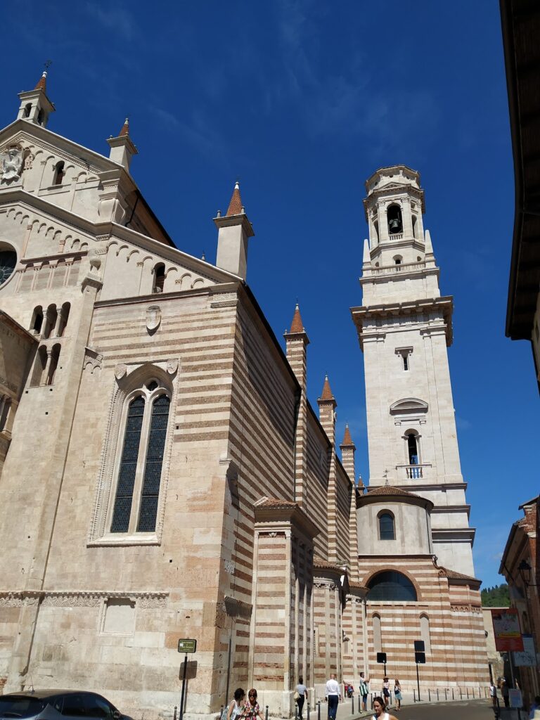 Verona Cathedral: The Mother Church of the Diocese of Verona 5 Verona Cathedral
