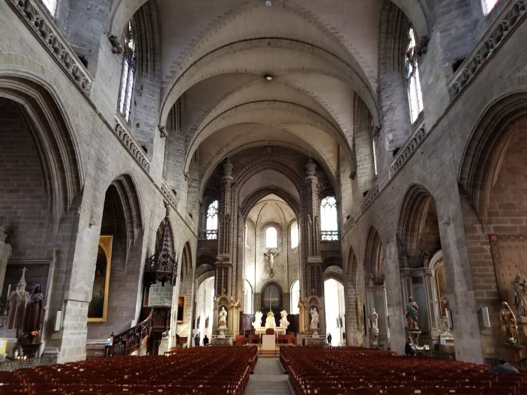 Vannes Cathedral: A Gothic Cathedral and Pilgrimage Church in France 2 Vannes Cathedral