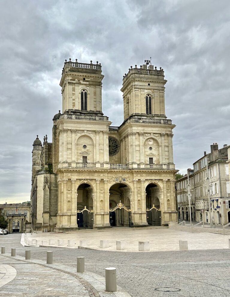 Auch Cathedral: Seat of the Archdiocese in France