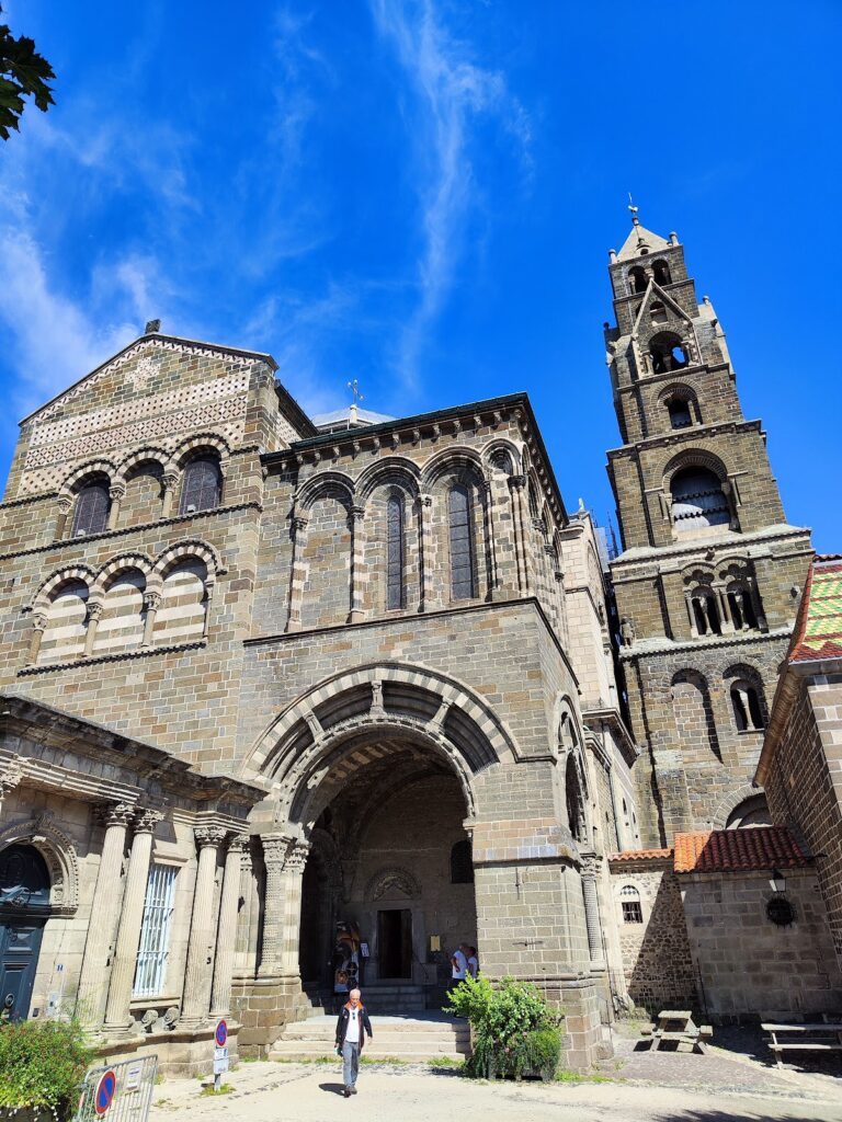 Le Puy Cathedral: A Romanesque Pilgrimage Cathedral in France 4 Le Puy Cathedral