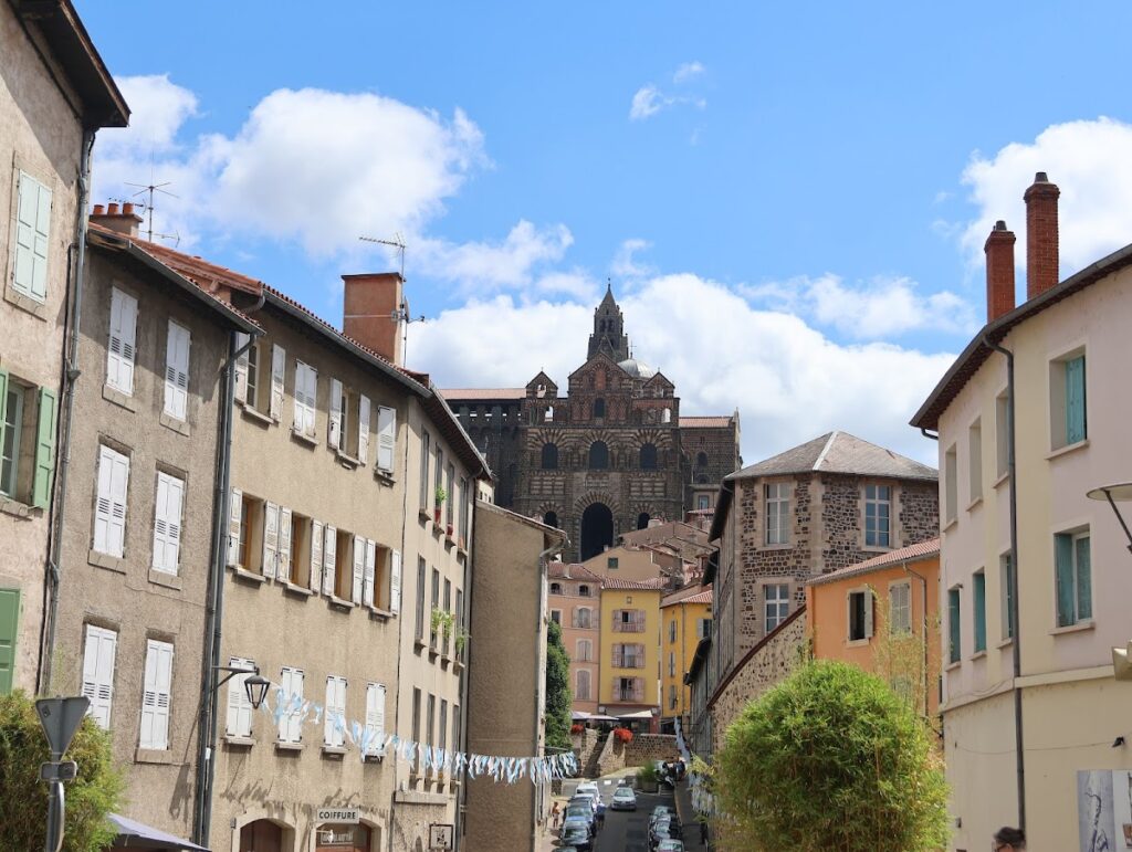 Le Puy Cathedral: A Romanesque Pilgrimage Cathedral in France 5 Le Puy Cathedral