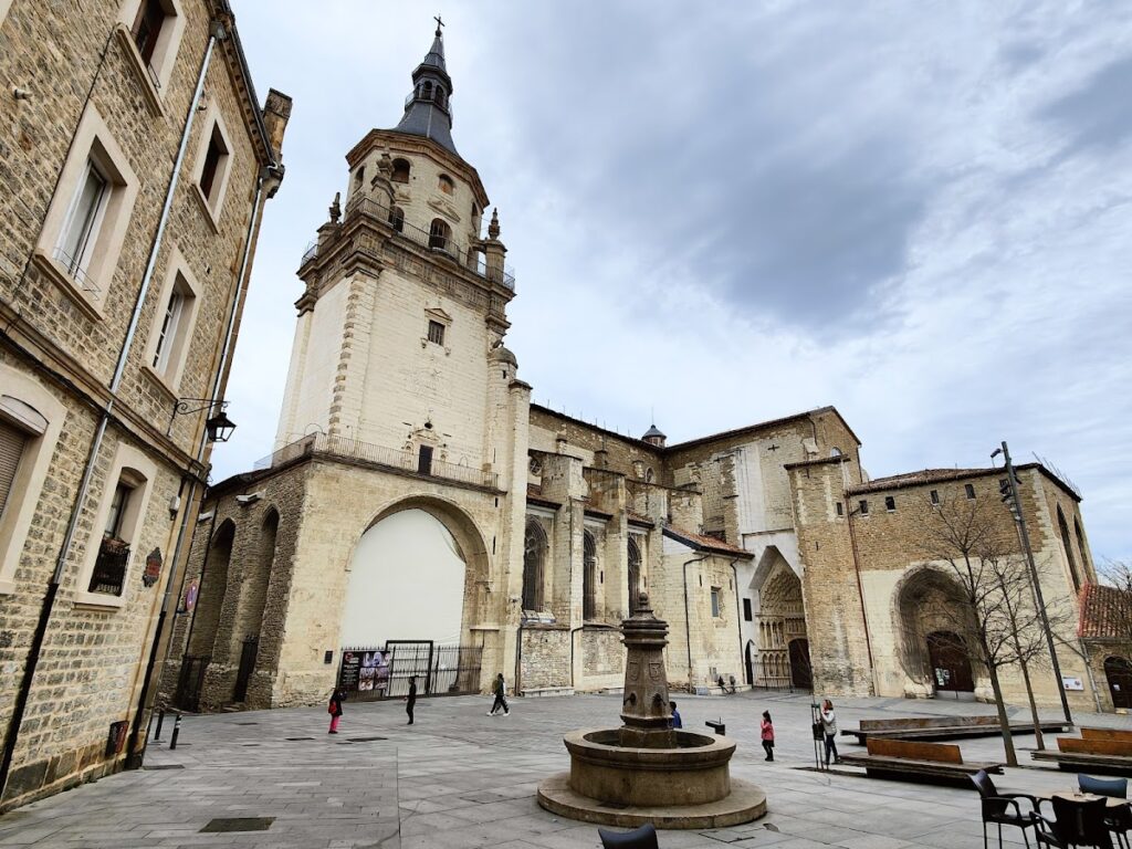 Cathedral of Santa María de Vitoria: A Medieval Fortress-Church and Gothic Cathedral 2 Cathedral of Santa María de Vitoria