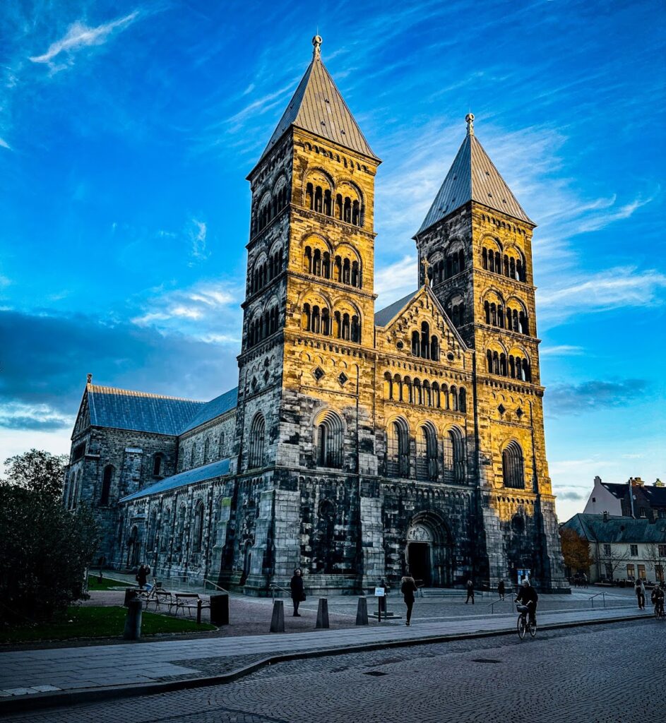Lund Cathedral: A Romanesque Archiepiscopal Church in Sweden 2 Lund Cathedral