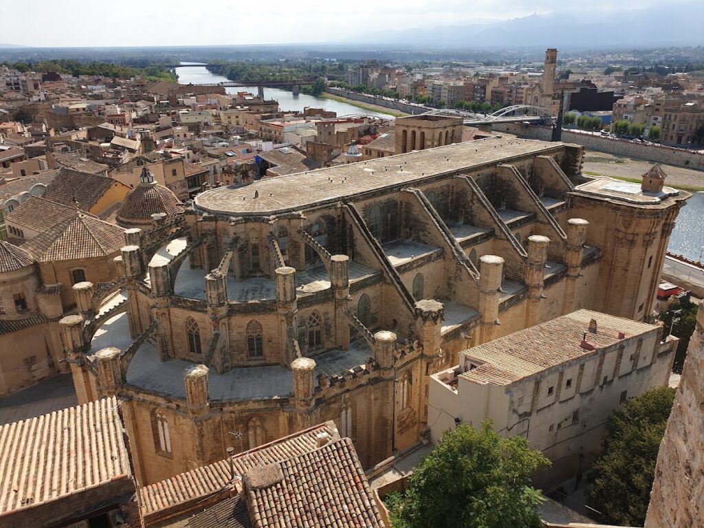 Tortosa Cathedral: A Gothic and Baroque Cathedral in Spain 1 Tortosa Cathedral