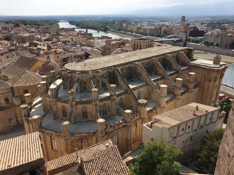 Tortosa Cathedral: A Gothic and Baroque Cathedral in Spain