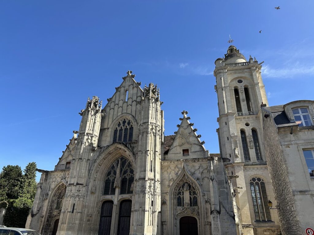 Senlis Cathedral: An Early Gothic Cathedral in France 2 Senlis Cathedral