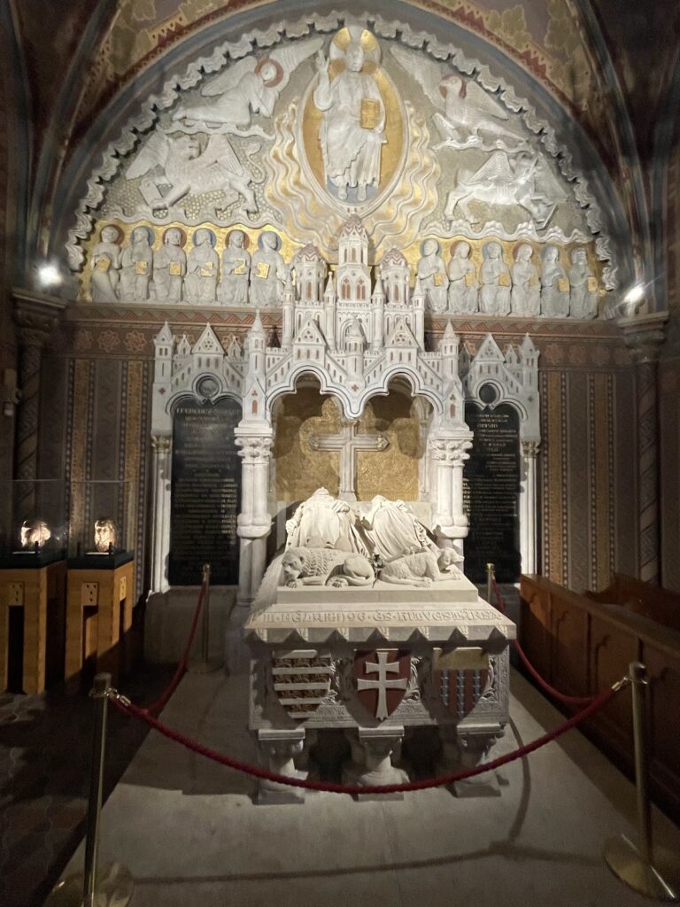 Matthias Church: A Gothic and Neo-Gothic Parish Church in Budapest, Hungary 5 Matthias Church