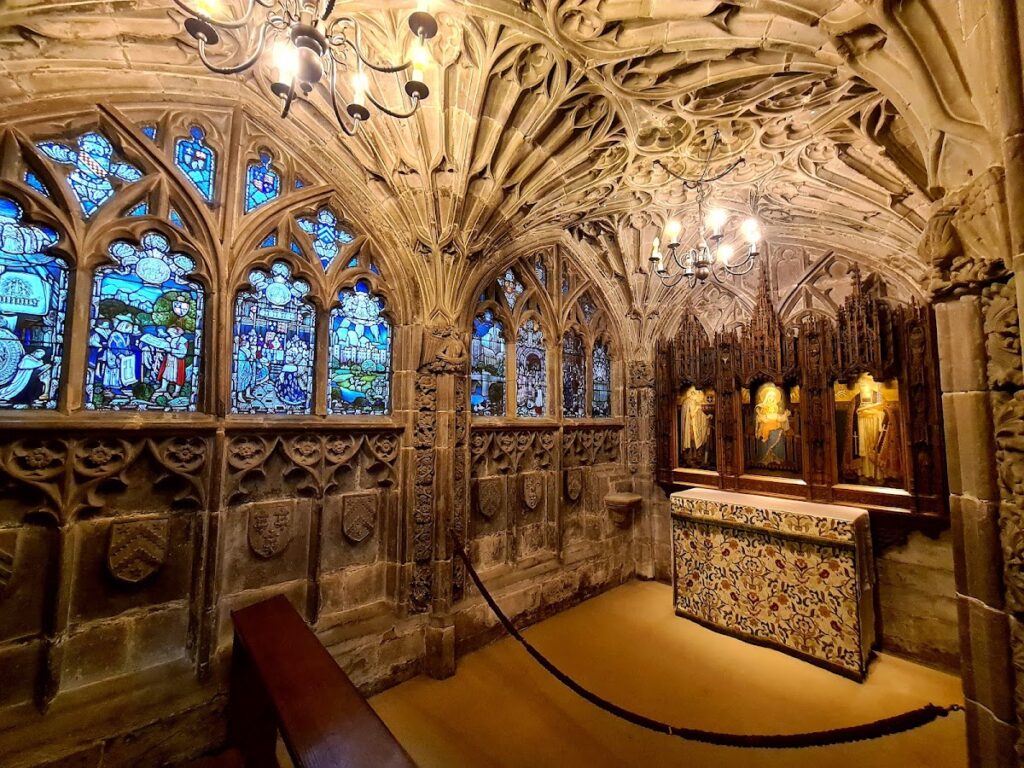 Hereford Cathedral: A Norman and Gothic Episcopal Church in England 4 Hereford Cathedral