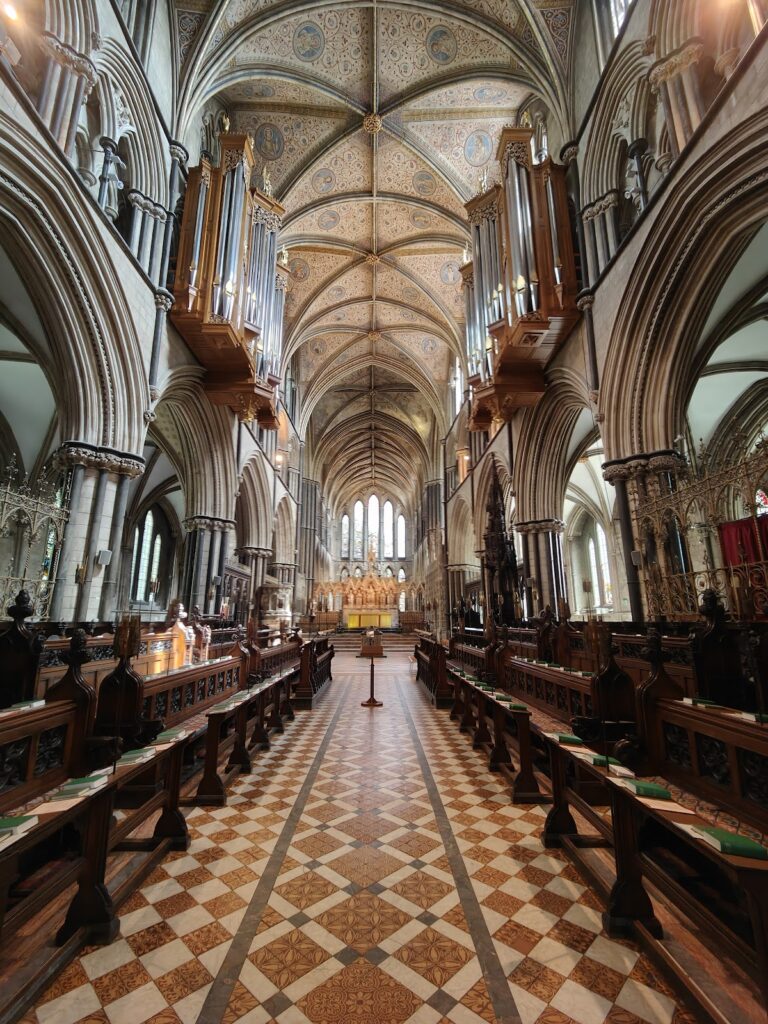 Worcester Cathedral: A Historic Cathedral Church in England 2 Worcester Cathedral