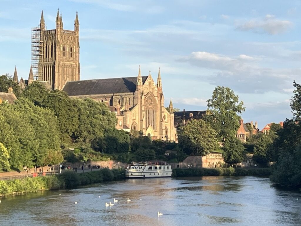 Worcester Cathedral: A Historic Cathedral Church in England 3 Worcester Cathedral