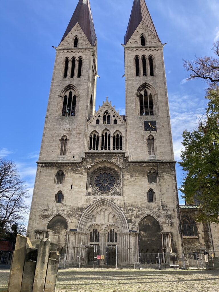 Halberstadt Cathedral: A French Gothic Cathedral in Germany 4 Halberstadt Cathedral