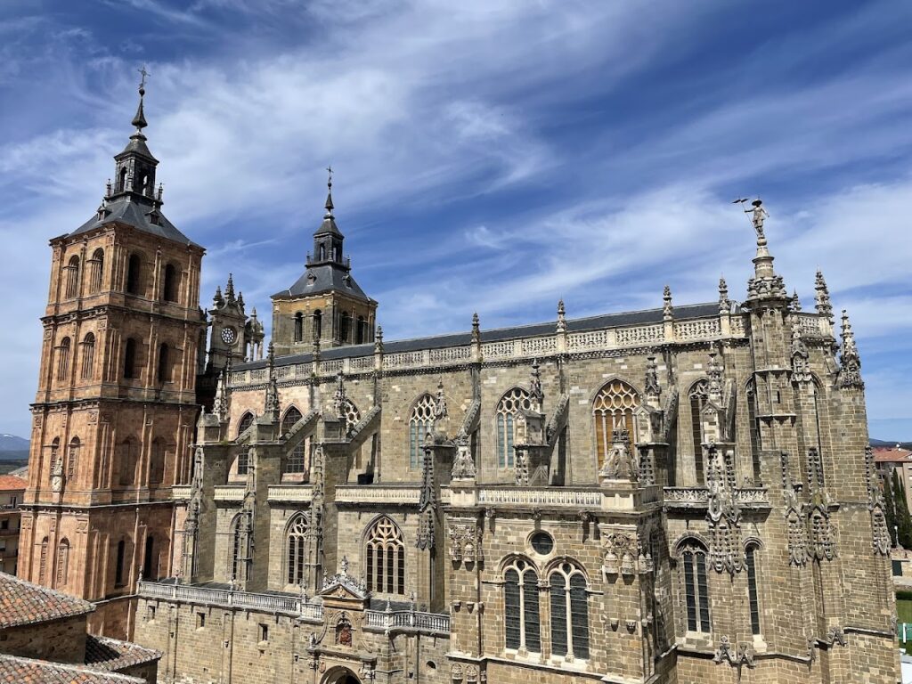 Astorga Cathedral: The Episcopal Cathedral of Santa María in Spain 2 Astorga Cathedral