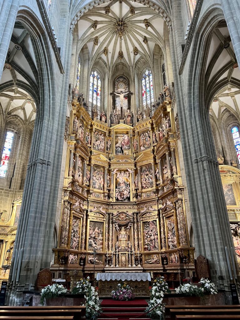 Astorga Cathedral: The Episcopal Cathedral of Santa María in Spain 3 Astorga Cathedral