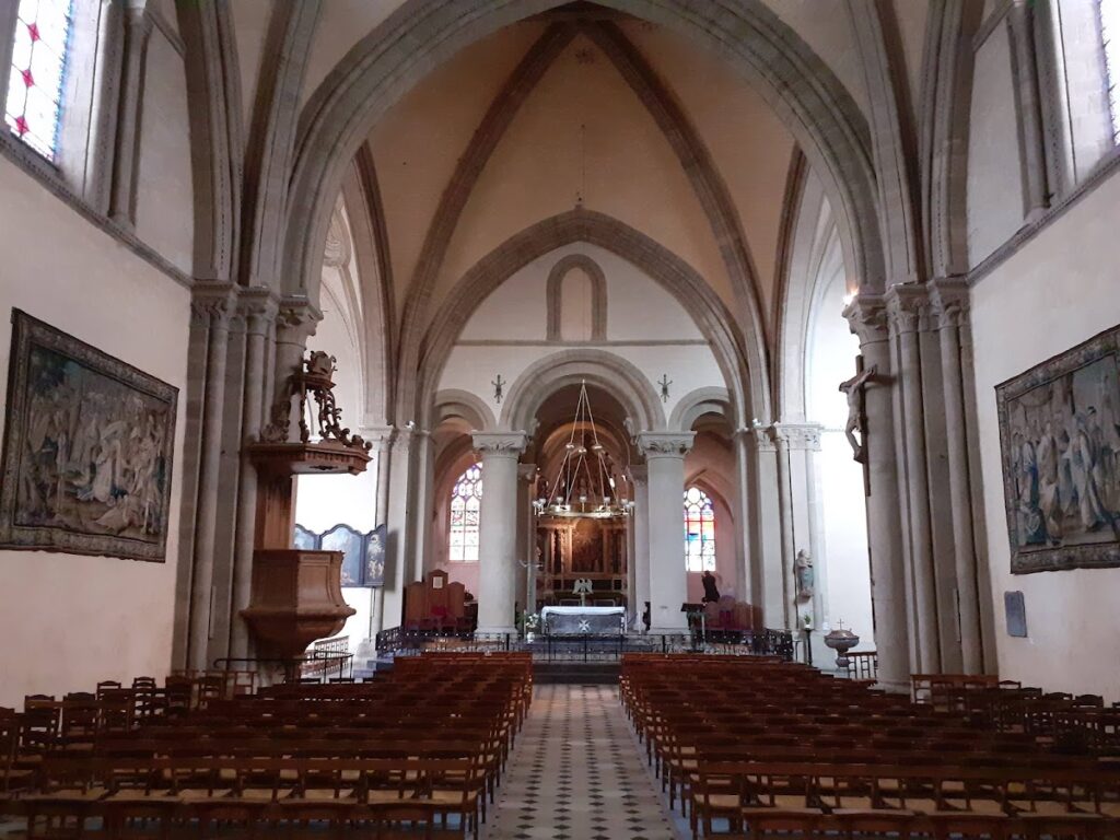 Laval Cathedral: A Roman Catholic Cathedral in France 2 Laval Cathedral