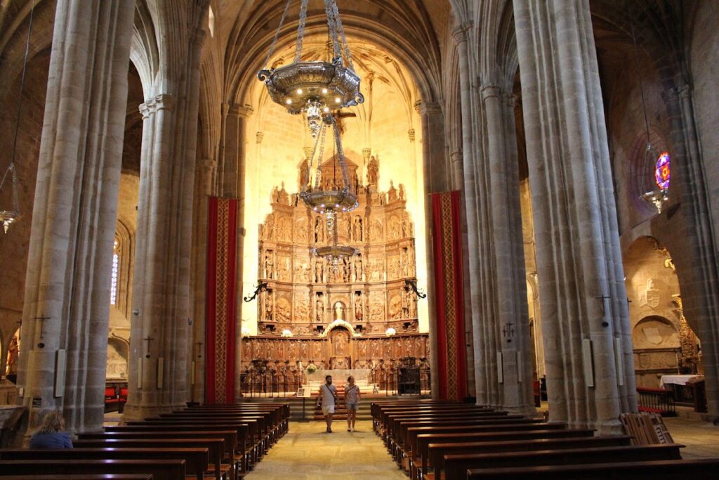 Cáceres Cathedral: A Late Gothic Co-Cathedral in Spain 5 Cáceres Cathedral