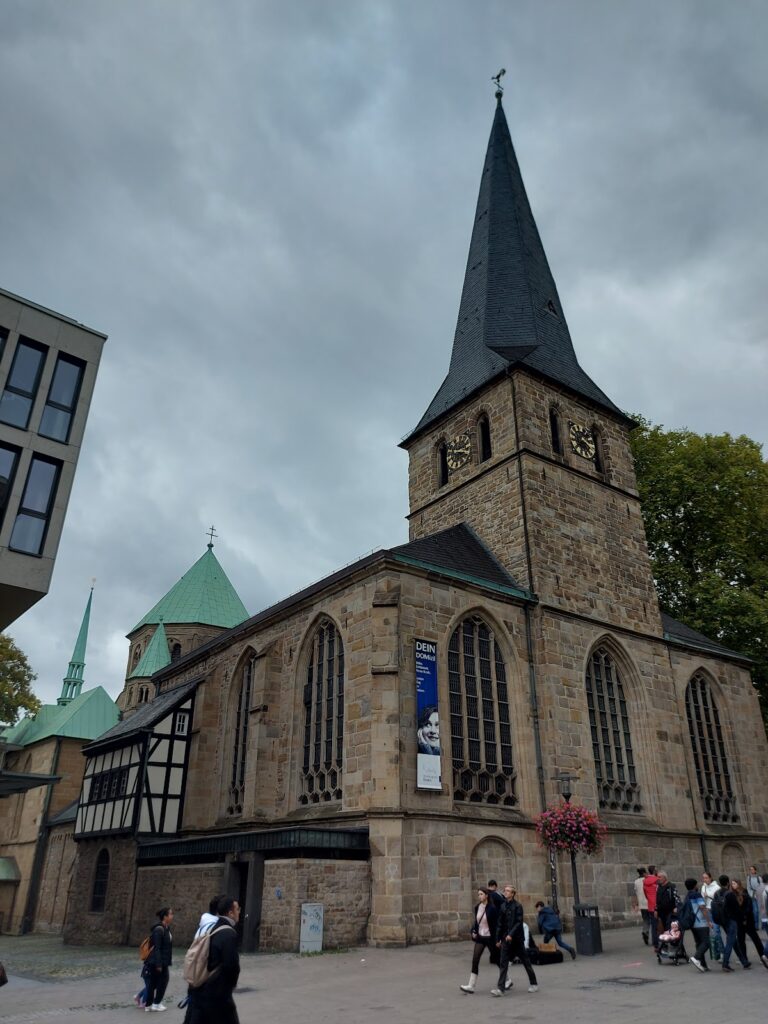 Essen Minster: Cathedral of the Diocese of Essen in Germany 5 Essen Minster