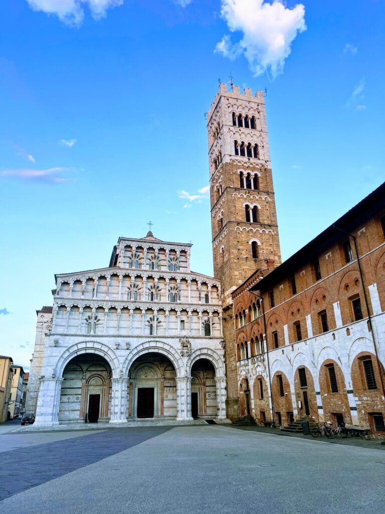 Lucca Cathedral: The Romanesque and Gothic Mother Church of Lucca