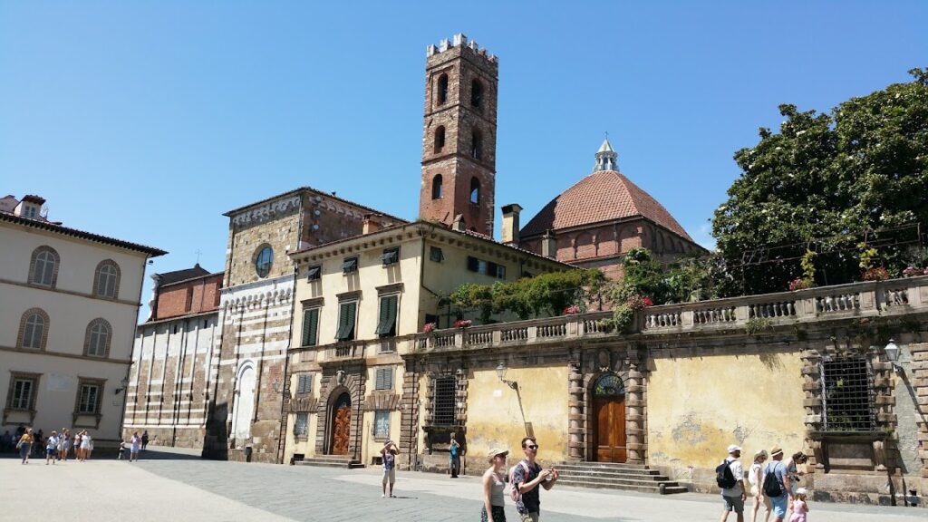 Lucca Cathedral: The Romanesque and Gothic Mother Church of Lucca 4 Lucca Cathedral