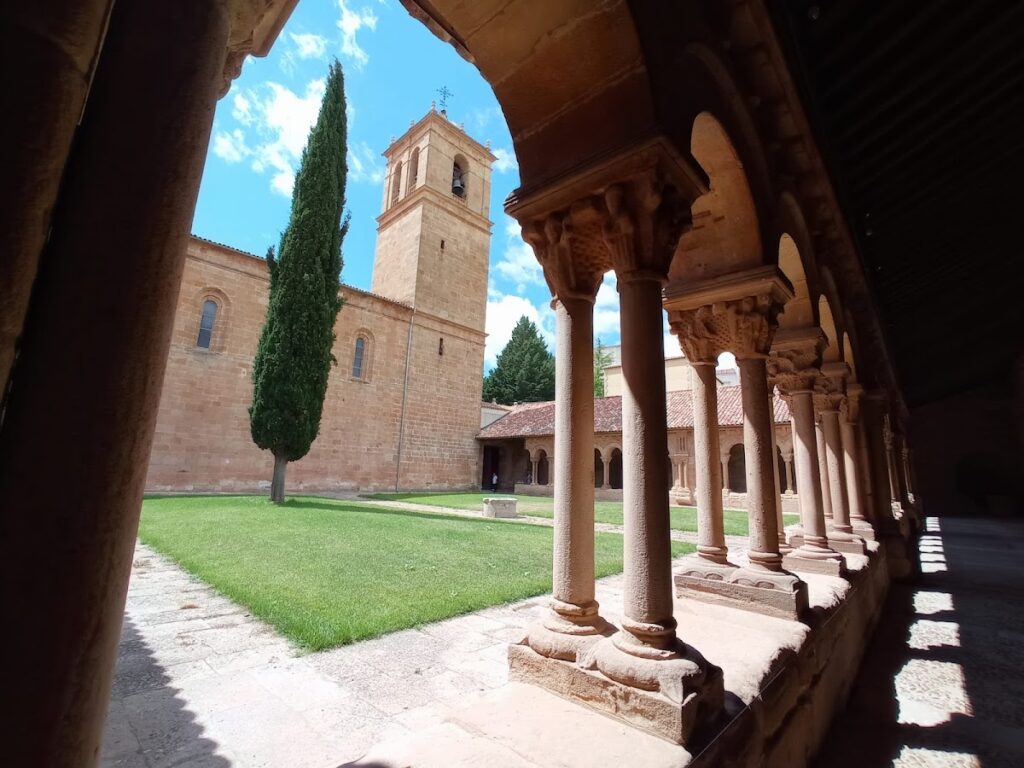 Co-cathedral of San Pedro: A Romanesque Collegiate Church in Soria 3 Co-cathedral of San Pedro
