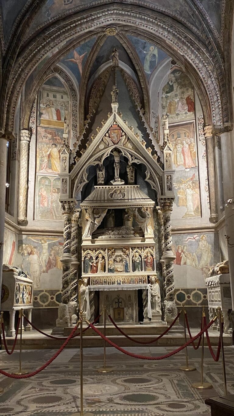 Naples Cathedral: Metropolitan Cathedral and Shrine of Saint Gennaro
