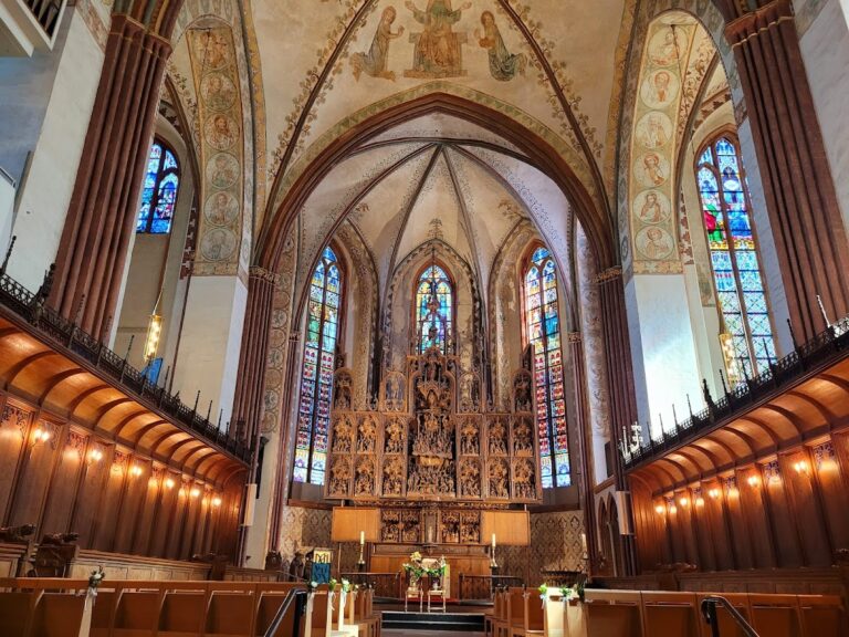 Schleswig Cathedral: A Romanesque and Gothic Cathedral in Germany