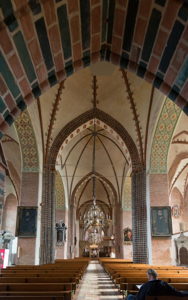 Schleswig Cathedral: A Romanesque and Gothic Cathedral in Germany 3 Schleswig Cathedral