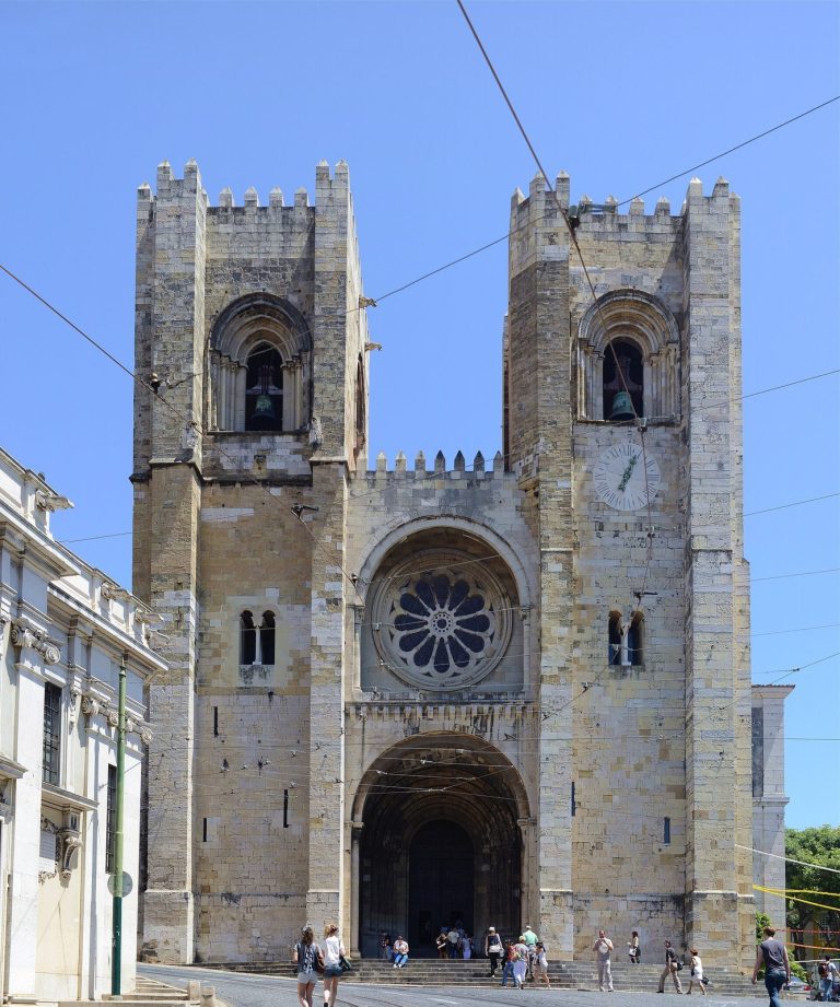 Lisbon Cathedral: A Romanesque Cathedral and Patriarchal Seat in Portugal