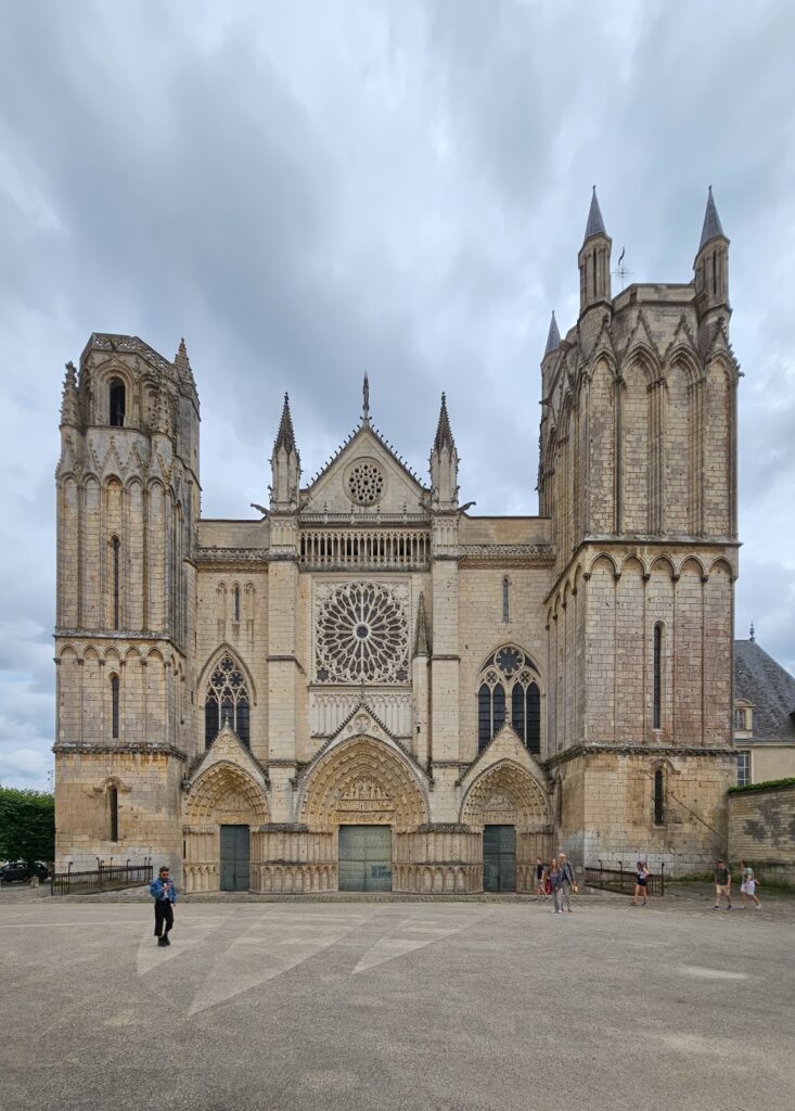 Poitiers Cathedral: An Angevin Gothic Cathedral in France 1 Poitiers Cathedral