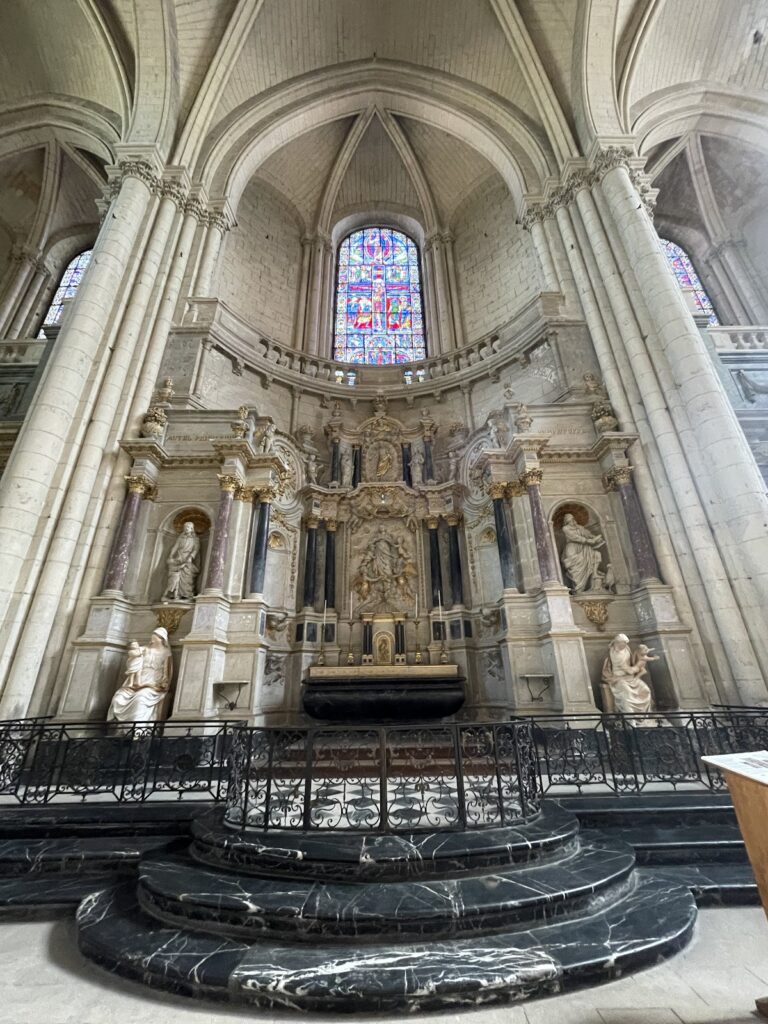 Poitiers Cathedral: An Angevin Gothic Cathedral in France 5 Poitiers Cathedral