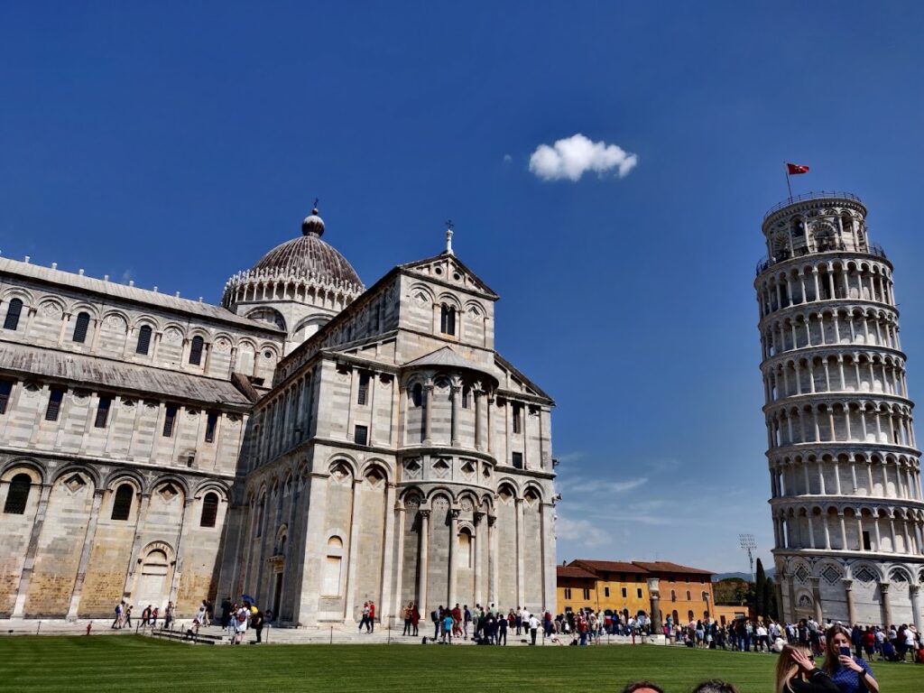 Pisa Cathedral: The Primatial Cathedral of Santa Maria Assunta 2 Pisa Cathedral