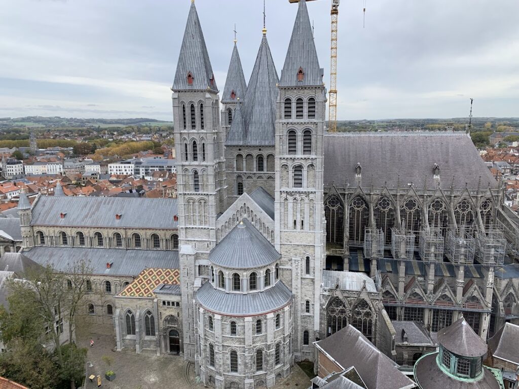 Tournai Cathedral: A Romanesque and Gothic Cathedral in Belgium 1 Tournai Cathedral