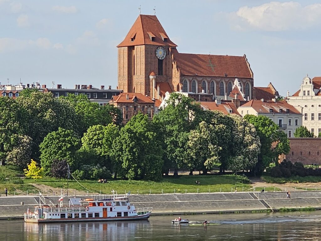 Toruń Cathedral: A Gothic Brick Cathedral in Poland 1 Toruń Cathedral
