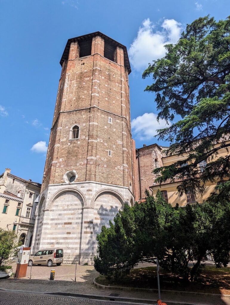 Udine Cathedral: Cathedral of the Archdiocese of Udine in Italy 3 Udine Cathedral