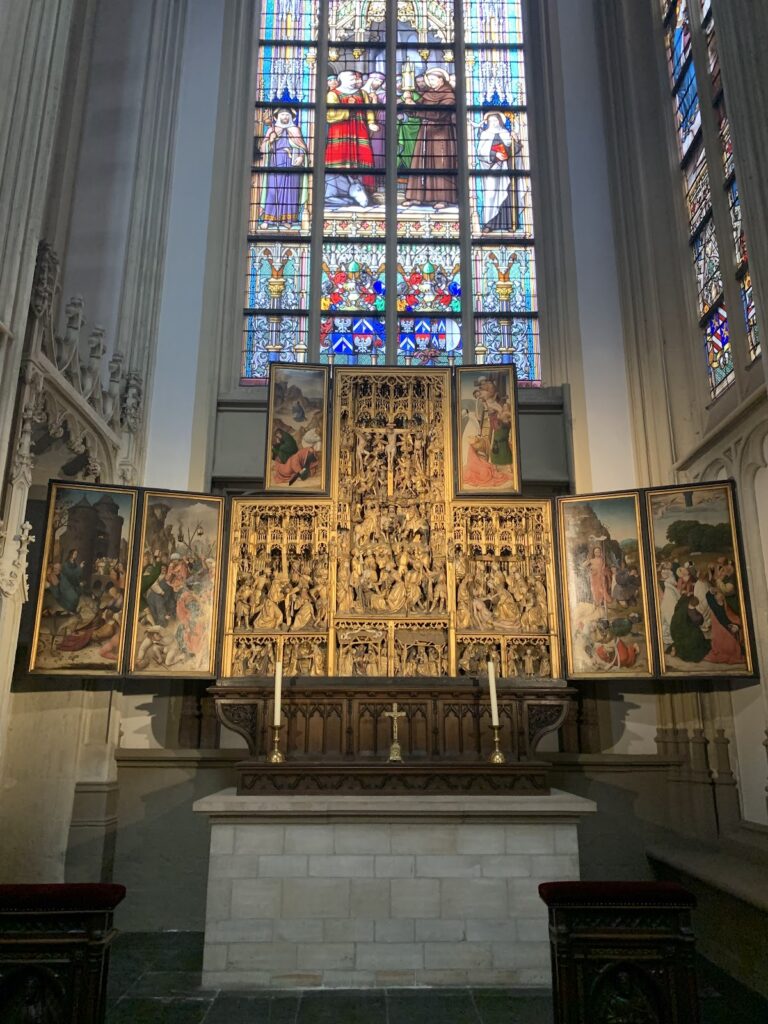 St. John’s Cathedral: A Brabantine Gothic Cathedral in the Netherlands 5 St. John's Cathedral