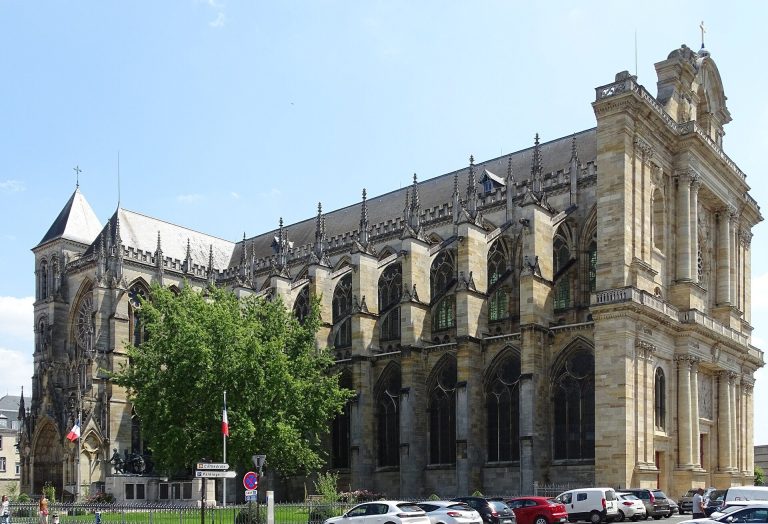 Châlons Cathedral: A Roman Catholic Cathedral in France