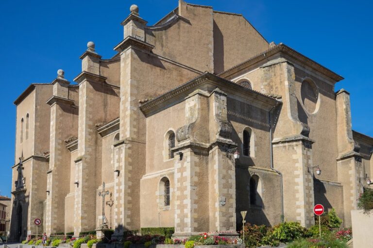 Castres Cathedral: A Former Benedictine Abbey and Baroque Cathedral in France