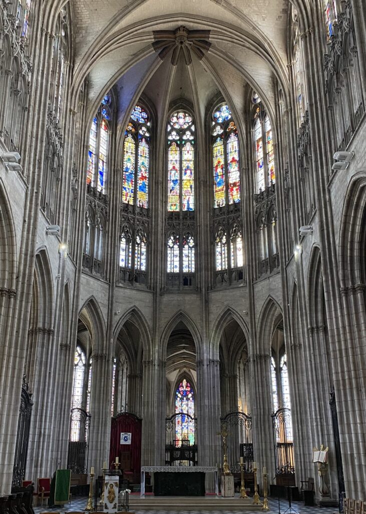Évreux Cathedral: Roman Catholic Cathedral and Seat of the Diocese of Évreux 5 Évreux Cathedral