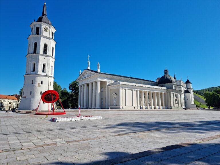 Vilnius Cathedral: Lithuania’s Historic Cathedral and Royal Mausoleum