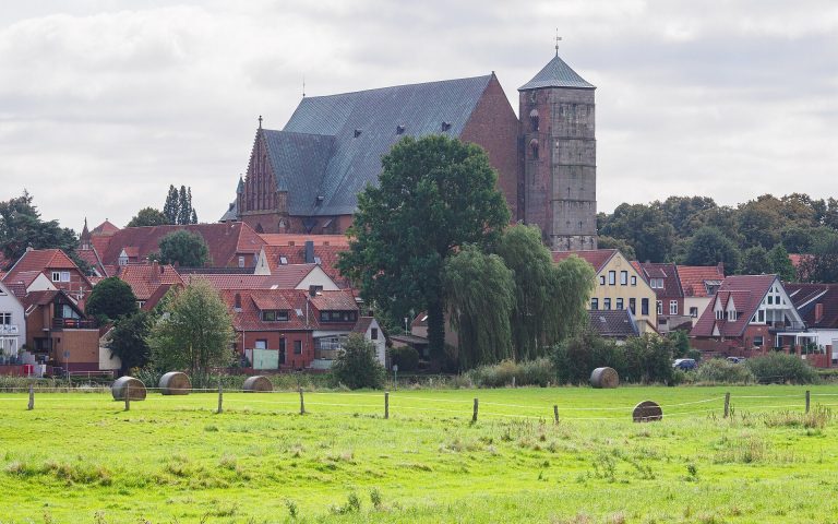 Verden Cathedral: Gothic Cathedral Church in Germany
