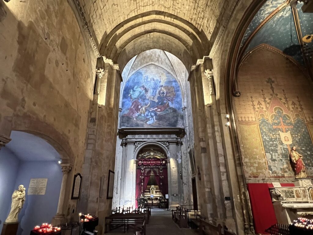Cathedral of the Holy Saviour: A Roman Catholic Cathedral in Aix-en-Provence 4 Cathedral of the Holy Saviour