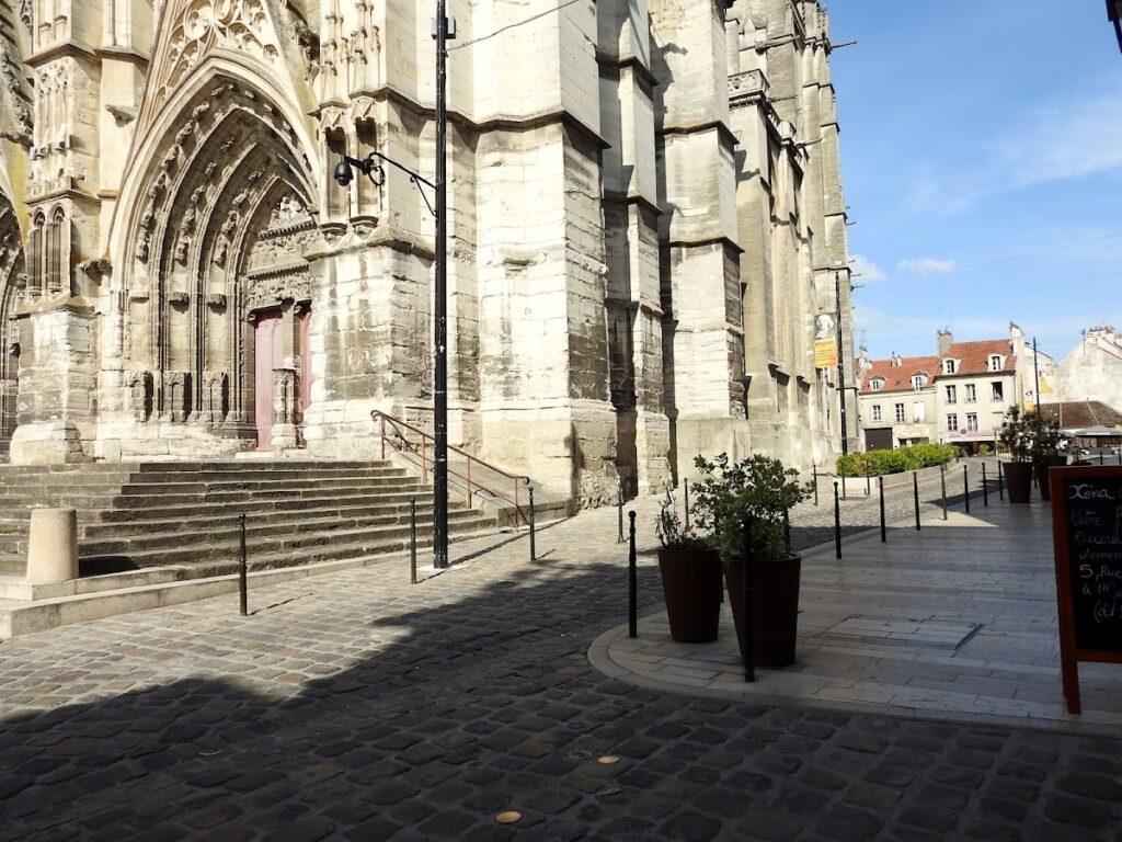 Meaux Cathedral: A Gothic Cathedral and Minor Basilica in France 4 Meaux Cathedral