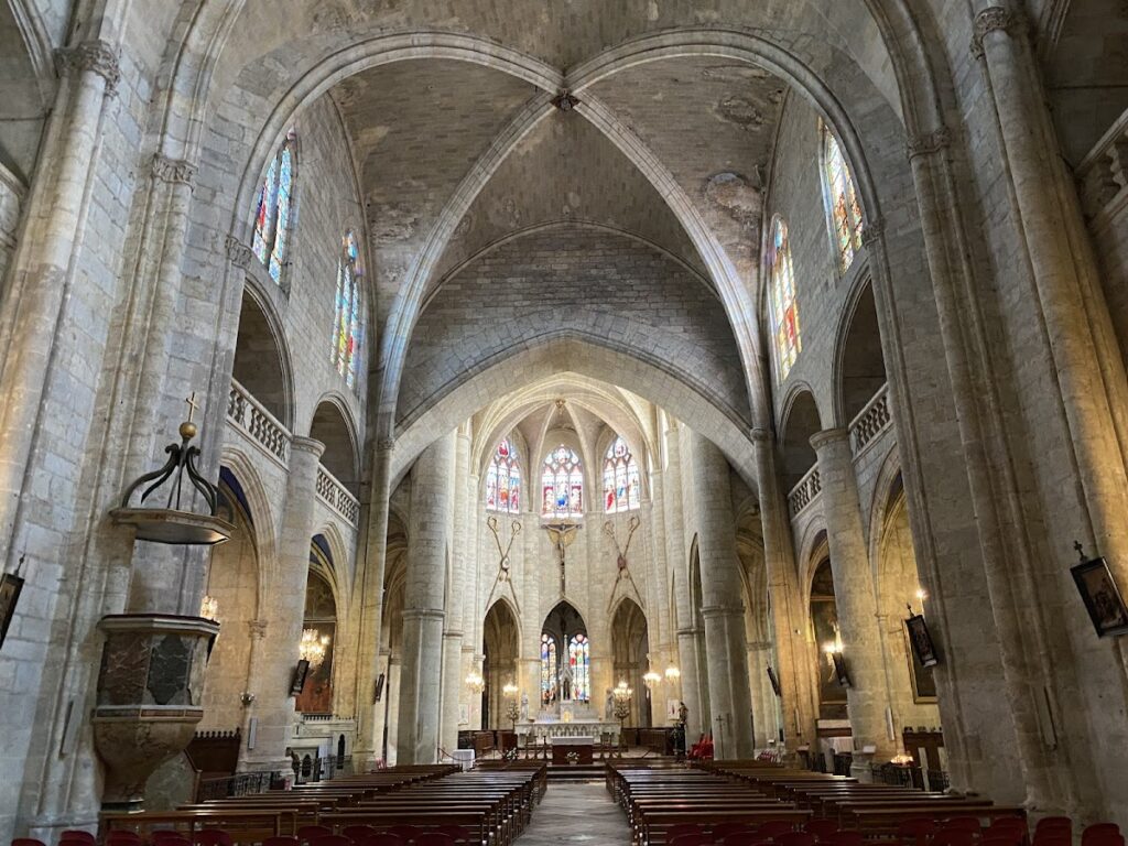 Lectoure Cathedral: A Gothic Parish Church and Former Diocesan Seat in France 2 Lectoure Cathedral