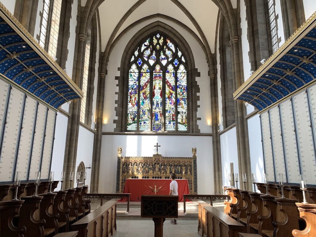 Sheffield Cathedral: A Parish Church and Cathedral in Sheffield 5 Sheffield Cathedral