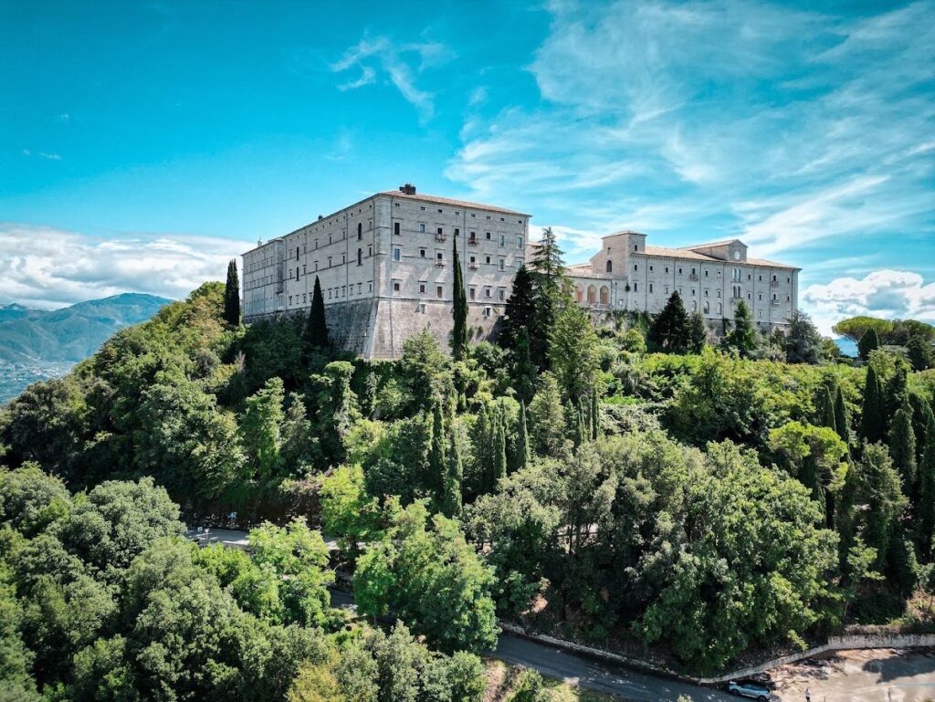 Abbey of Monte Cassino: A Benedictine Monastic Centre in Italy 1 Abbey of Monte Cassino