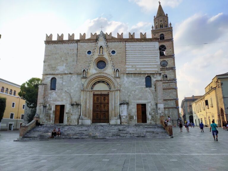 Basilica of Our Lady of the Assumption: Cathedral of Teramo