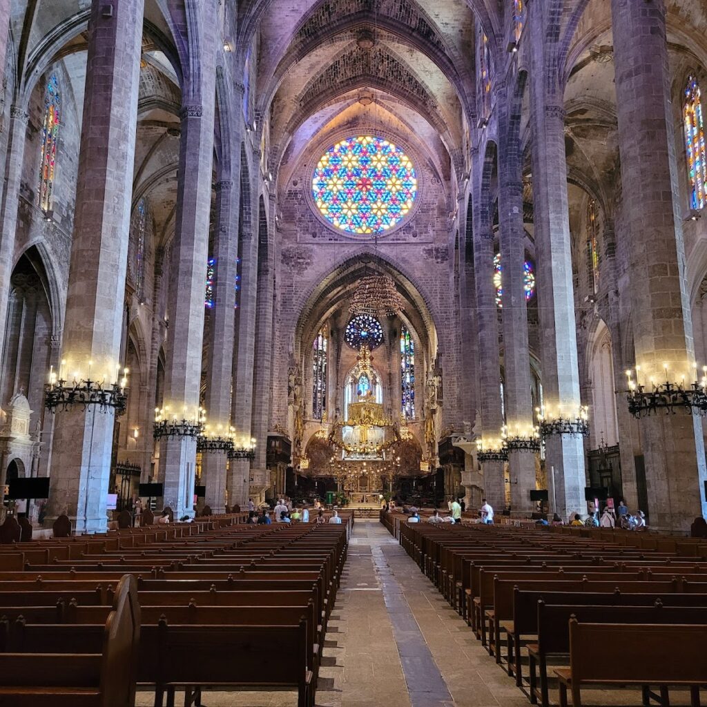 Palma Cathedral: A Gothic Cathedral and Episcopal Seat in Mallorca 4 Palma Cathedral